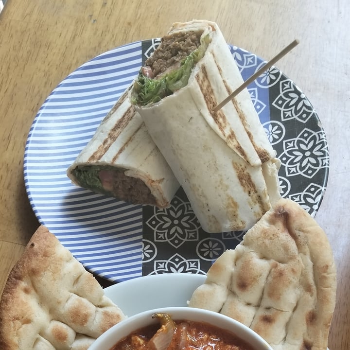 photo of Vegan Food Cartel by Veganzza Vegan Doner shared by @albaricoque9 on  10 Jun 2025 - review