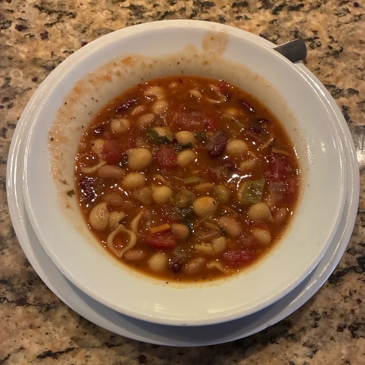 photo of Olive Garden Italian Restaurant Minestrone Soup shared by @heartartichokehearts on  09 Oct 2025 - review