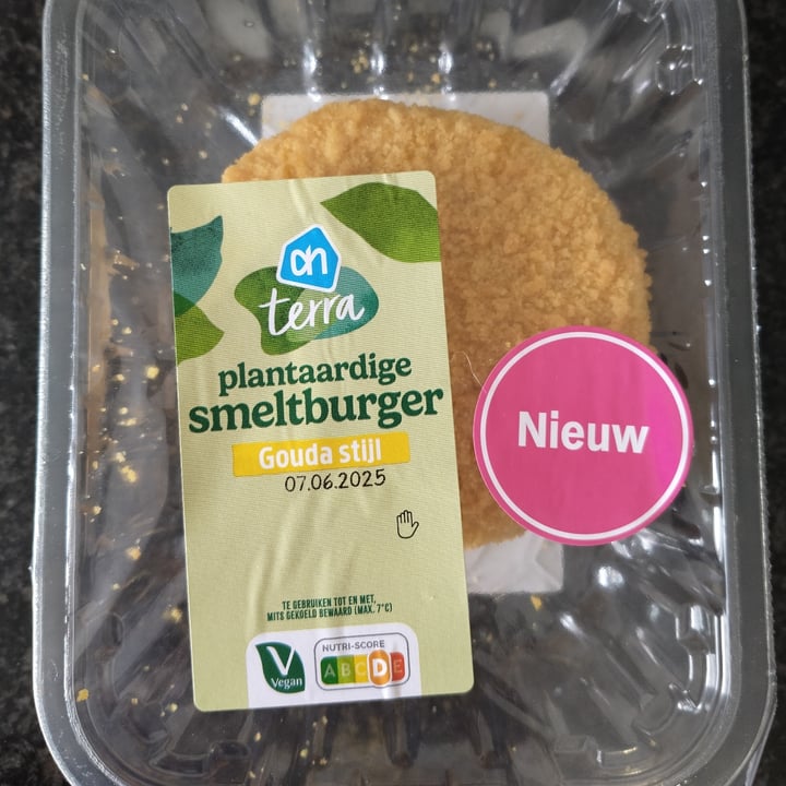 photo of Albert Heijn AH Plantaardige smeltburger - gouda stijl shared by @nuriawashungry on  01 Jun 2025 - review