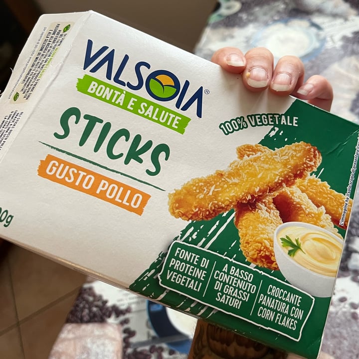photo of Valsoia stick gusto pollo shared by @lucyvegan83 on  22 Jul 2025 - review