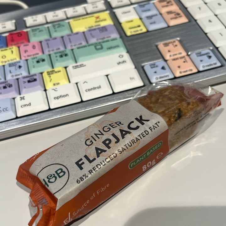 photo of Holland & Barrett Ginger Flapjack shared by @soy-orbison on  27 Apr 2024 - review