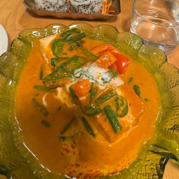 photo of Plants of Roselyn Hummingbird Tofu Curry shared by @whitemalteser25 on  26 Apr 2024 - review