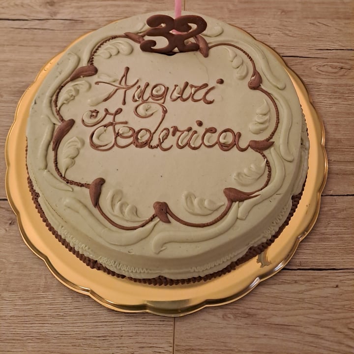 photo of Pasticceria Pieretti Torta cioccolato e Pistacchio shared by @upliftingoctopus66 on  01 Jul 2024 - review