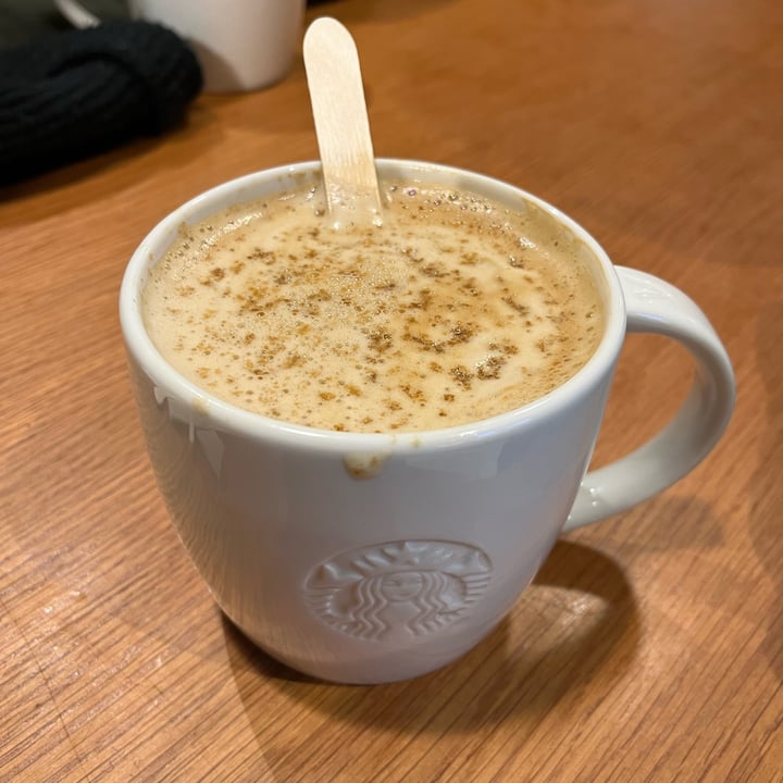 photo of Starbucks Coffee Almond Biscotti Oat Milk Latte shared by @ameriamber on  26 Jan 2024 - review