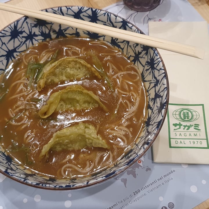 photo of Sagami - Bellinzago Lombardo YASAI GYOZA 
CURRY SOBA Zuppa di soba al curry giapponese 
con ravioli di verdure fritti shared by @purrr-incess on  22 Mar 2024 - review