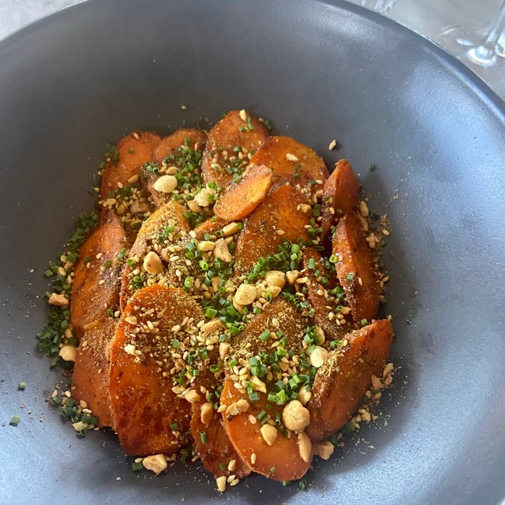 photo of Comune shawarma spiced carrots shared by @vfct on  23 Sep 2023 - review