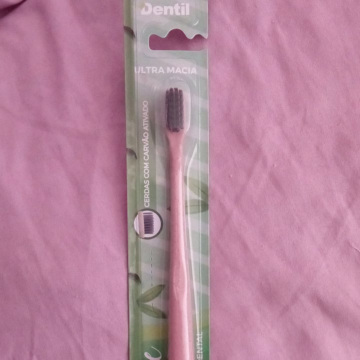 photo of Dentil Escova Dental Biodegradável Ultra Macia shared by @estrelaveg on  20 May 2025 - review