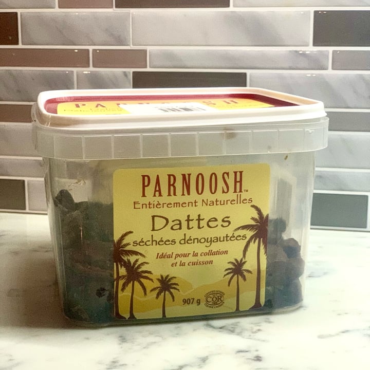 photo of Parnoosh Pitted Dried Dates shared by @veganvanman on  13 May 2024 - review