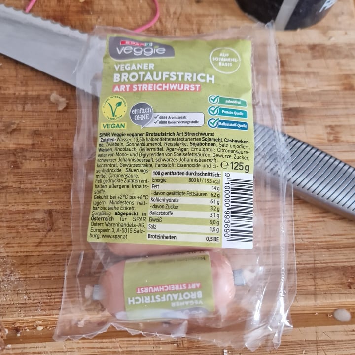 photo of Spar Veggie Veganer Brotaufstrich Art Streichwurst shared by @janaplantpowered on  08 Oct 2023 - review