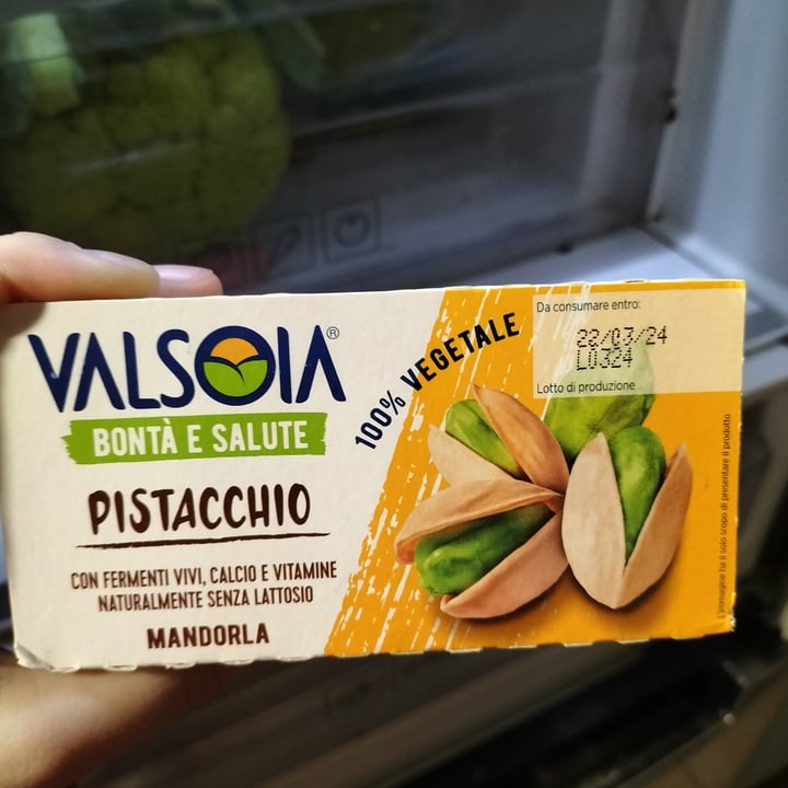 photo of Valsoia yogurt al pistacchio shared by @sunflower00 on  21 Feb 2024 - review