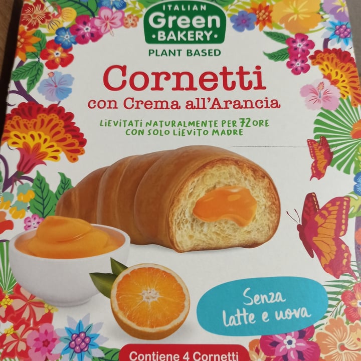 photo of italian green bakery Cornetti con Crema all'Arancia shared by @annaboodmann on  22 Sep 2023 - review