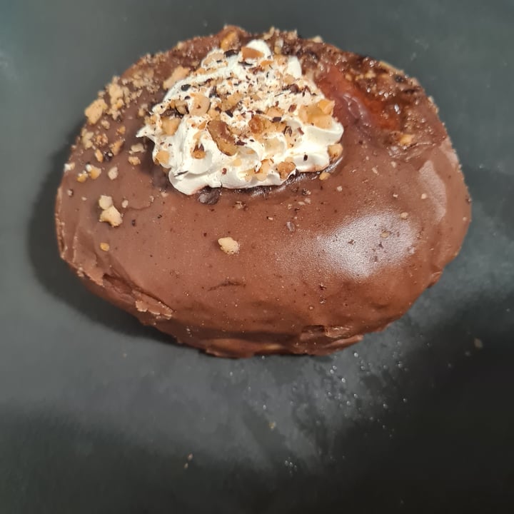 photo of Delish Vegan Doughnuts ferrero rocher shared by @oierland on  10 Dec 2023 - review