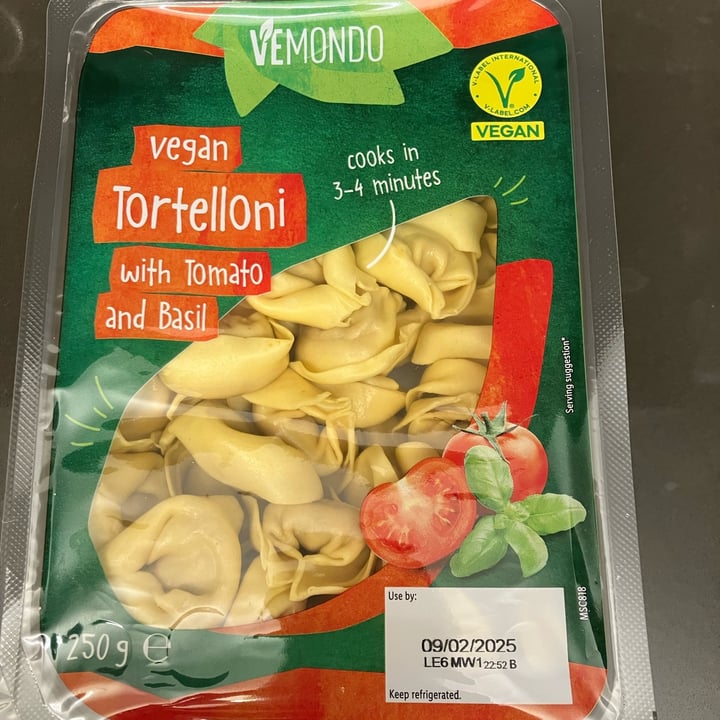 photo of Vemondo Tortelloni con pomodoro e basilico shared by @anto- on  22 Jan 2025 - review