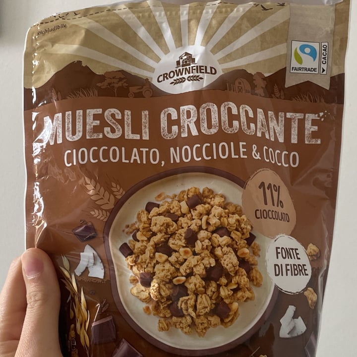 photo of Crownfield Crunchy Muesli Al Cioccolato & Frutta Al Guscio shared by @margheritapalagi on  01 Oct 2024 - review