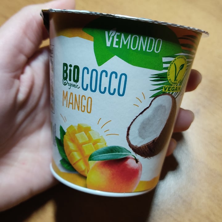 photo of Vemondo Yogurt Cocco e Mango shared by @-fede on  10 Jan 2024 - review