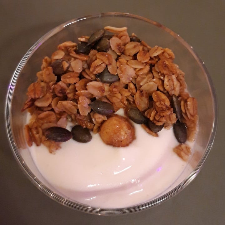 photo of Peacock Granola Bowl shared by @isabela99 on  15 Jul 2024 - review