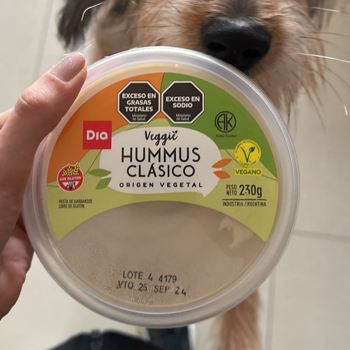 photo of Dia% hummus clasico shared by @barbymarz on  20 Jul 2024 - review