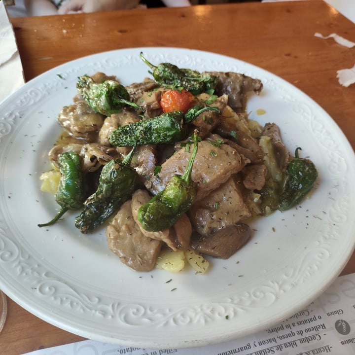 photo of Restaurante Hicuri Art Vegan heura al ajillo shared by @alejandro-alvaro on  07 Oct 2025 - review