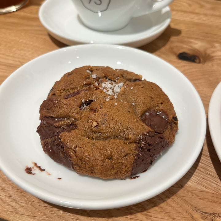 photo of Café Neundrei Double chocolate Cookie shared by @giorgosvoulgarakis on  17 Mar 2024 - review
