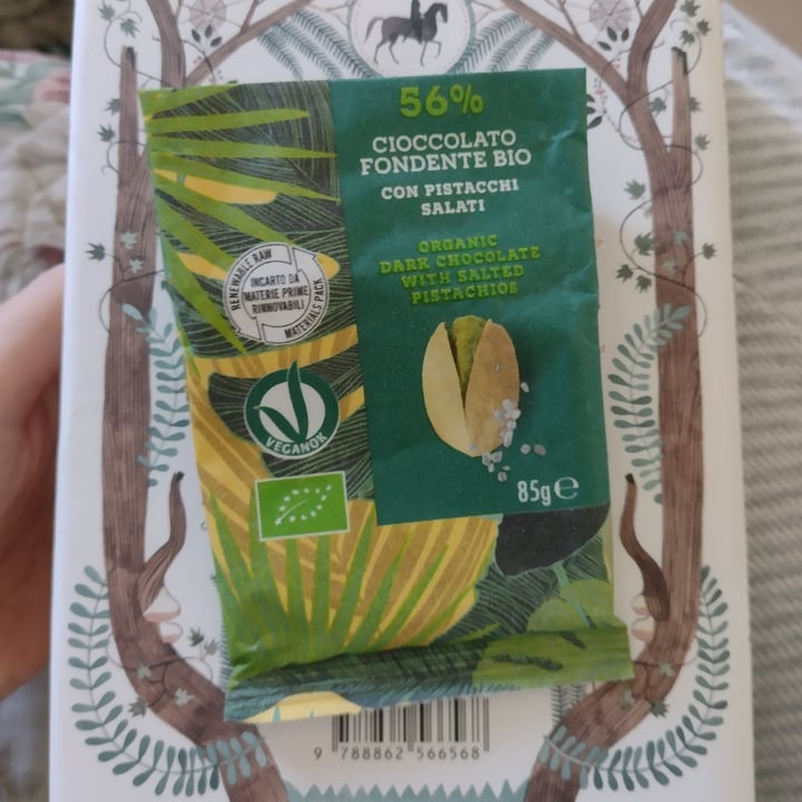 photo of Vanini cioccolato fondente 56% bio con pistacchi salati shared by @ziacarmelo on  13 Feb 2024 - review