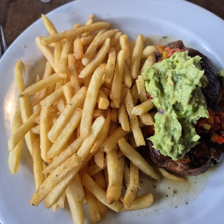 photo of Kansas Grill & Bar Veggie Platter shared by @eugeilu on  09 Sep 2025 - review