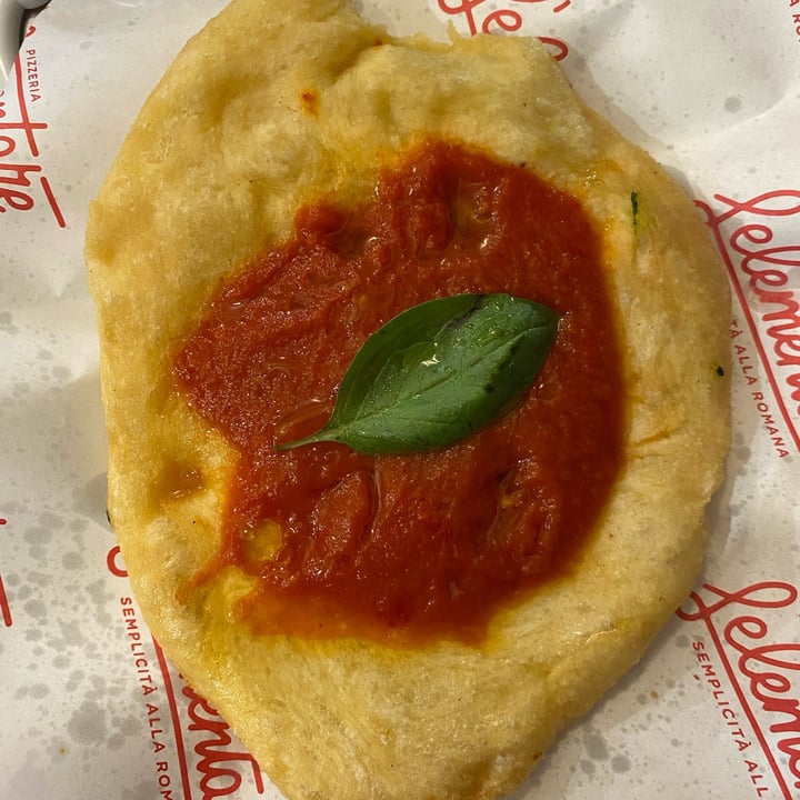 photo of L'Elementare - Tuscolano pizza fritta shared by @giuliaghil on  11 Sep 2023 - review