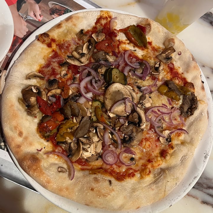 photo of VAPIANO Donau Zentrum Pizza Vegan Verdure shared by @frcasol on  10 Nov 2024 - review