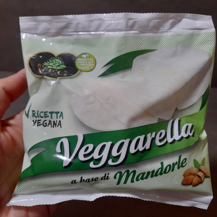 photo of ioVEG Veggarella a base di mandorle shared by @auramala on  15 May 2024 - review