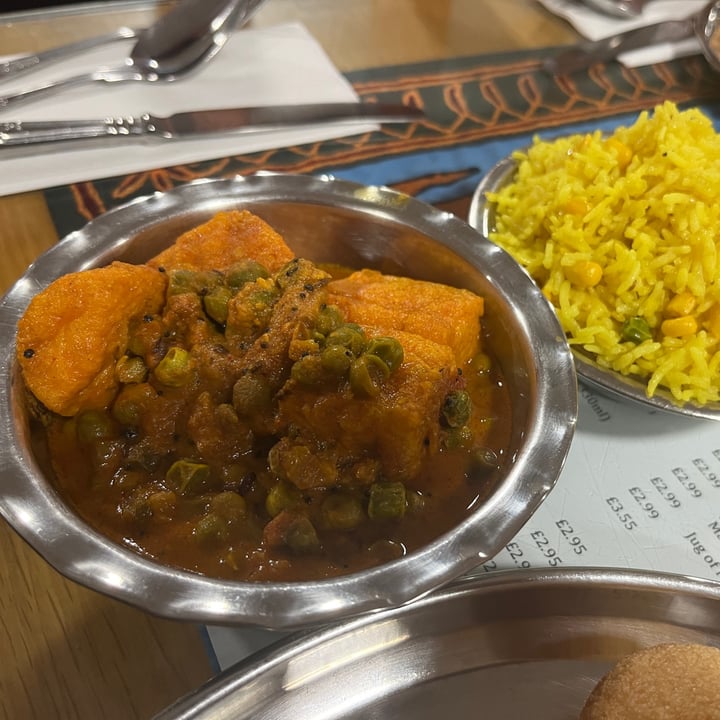 photo of Vegetarian Food Studio muttar tofu shared by @preshasoogrim on  09 Sep 2024 - review