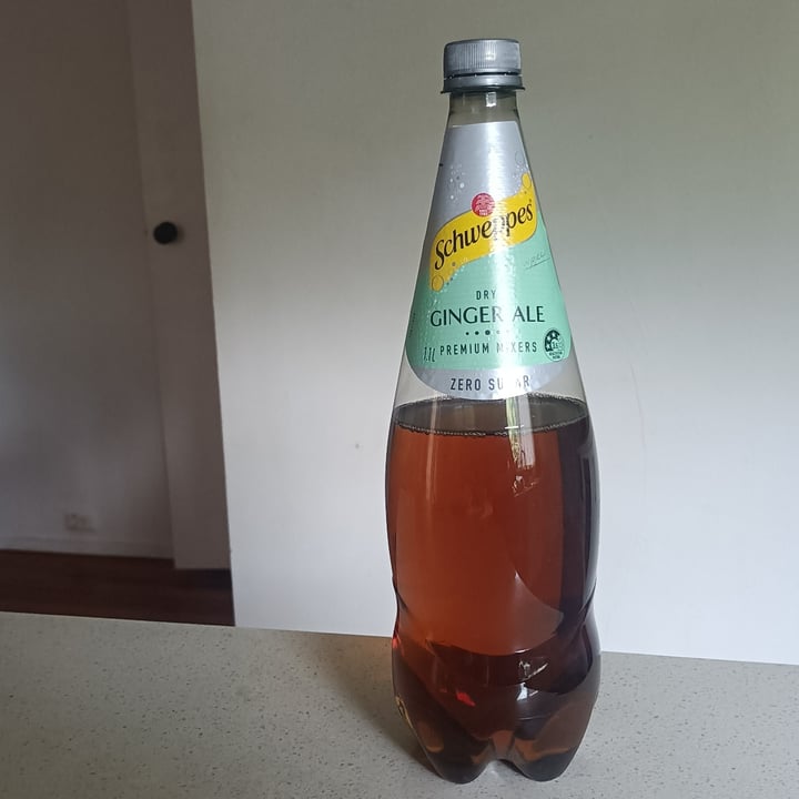 photo of Schweppes Zero sugar ginger ale shared by @tardisco on  06 Jan 2025 - review