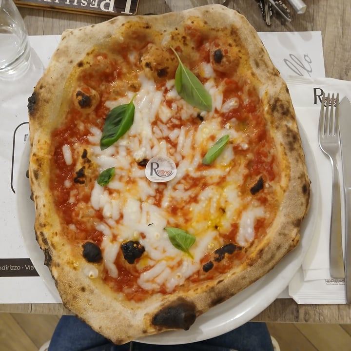 photo of I Resilienti Pizza E Fritti D’autore Pizza Margherita shared by @anny80 on  10 Jul 2025 - review