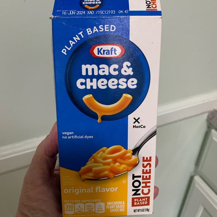 photo of Kraft  Plant Based Mac & Cheese (Original Flavor) shared by @onehungryvegan on  09 May 2024 - review