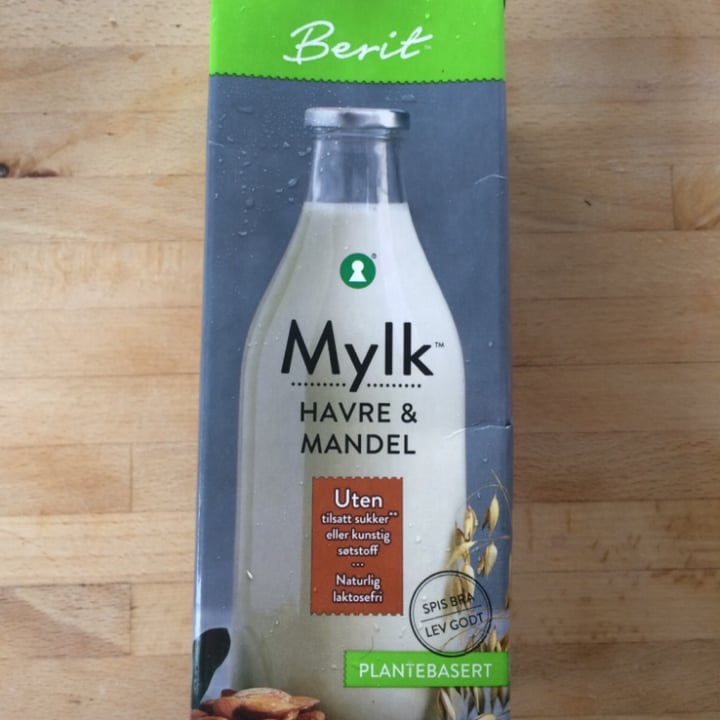 photo of Berit Oat & Almond Mylk shared by @fridaschul on  14 Jun 2024 - review
