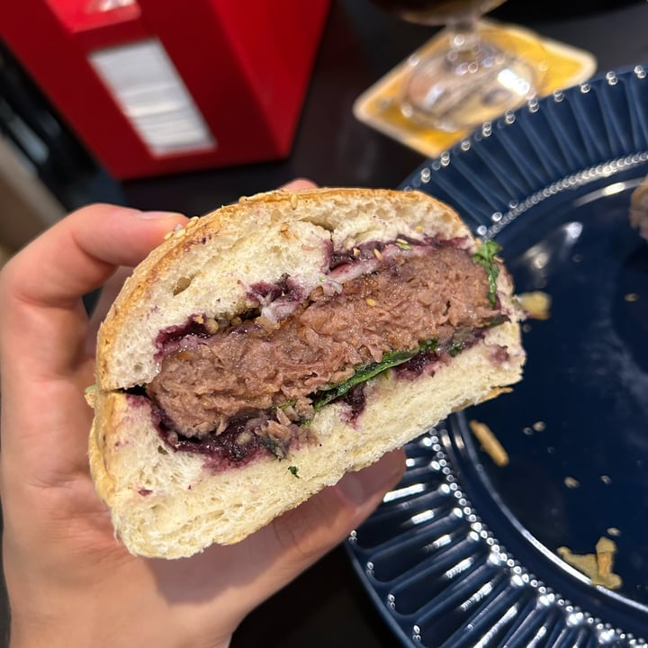 photo of The Overlook Cagliari Panino Kind Of Blue Vegan shared by @emmearn on  20 Sep 2023 - review