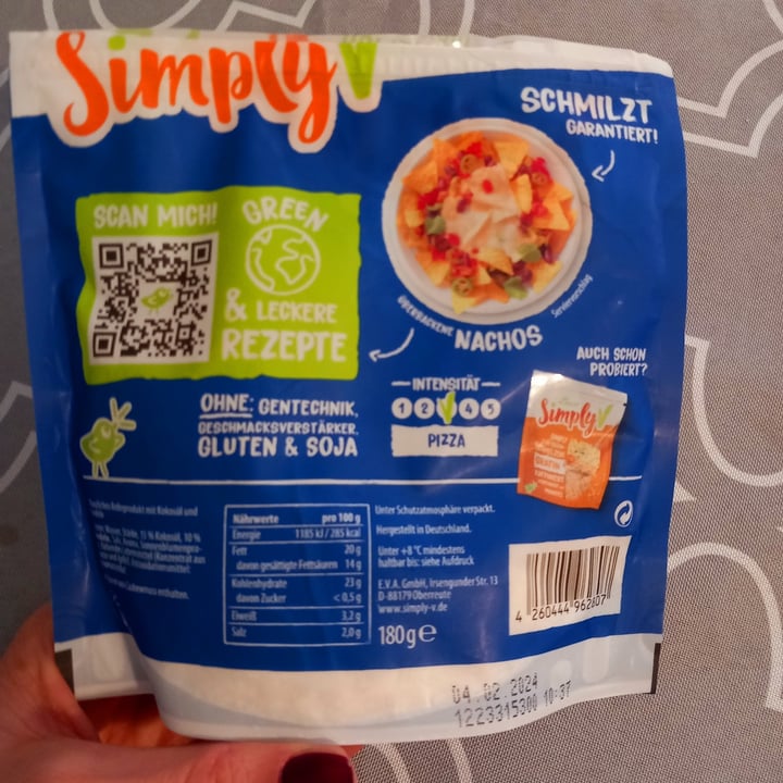 photo of Simply V Reibegenuss Plant Based Gourmet Grated shared by @lamiuppi on  12 Feb 2024 - review