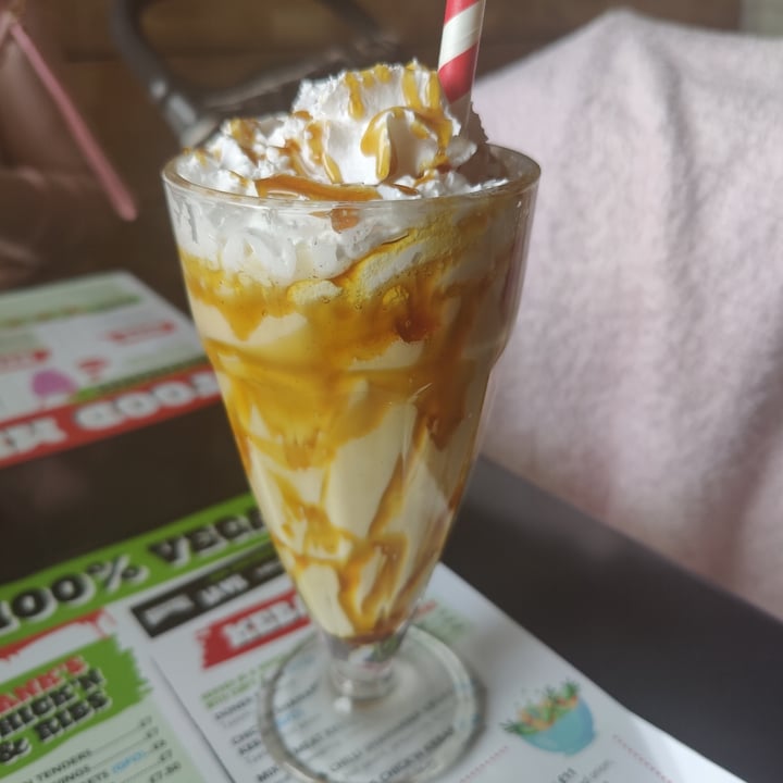 photo of Hank's Dirty Norwich Banoffee Milkshake shared by @plumesworld on  30 Apr 2024 - review