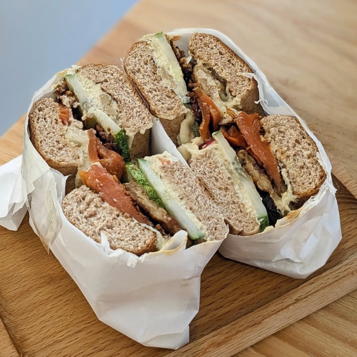 photo of Lilac Oak Carrot Lox Bagelwich shared by @xinru-t on  31 Mar 2024 - review