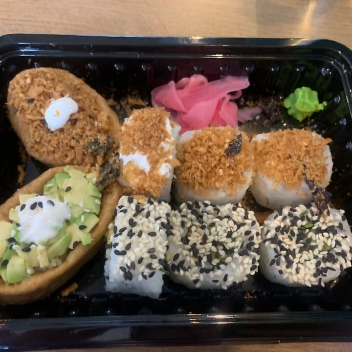 photo of Lekker Vegan Fourways sushi combo shared by @successfulturtle87 on  07 Feb 2024 - review