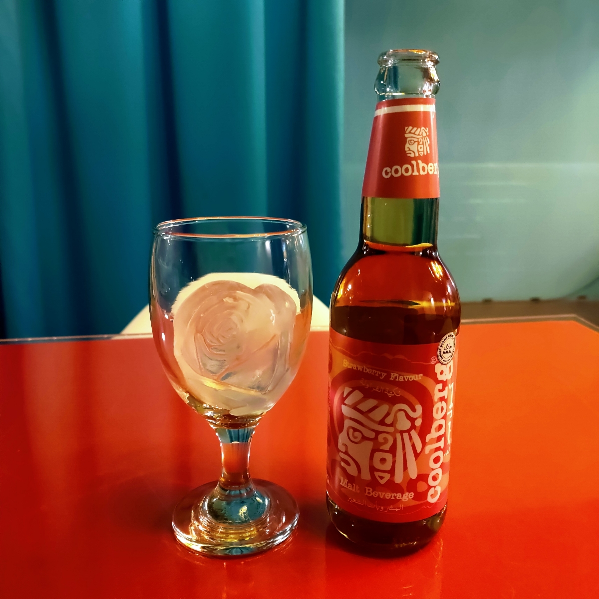 Coolberg Strawberry Flavour Malt Beverage Reviews abillion