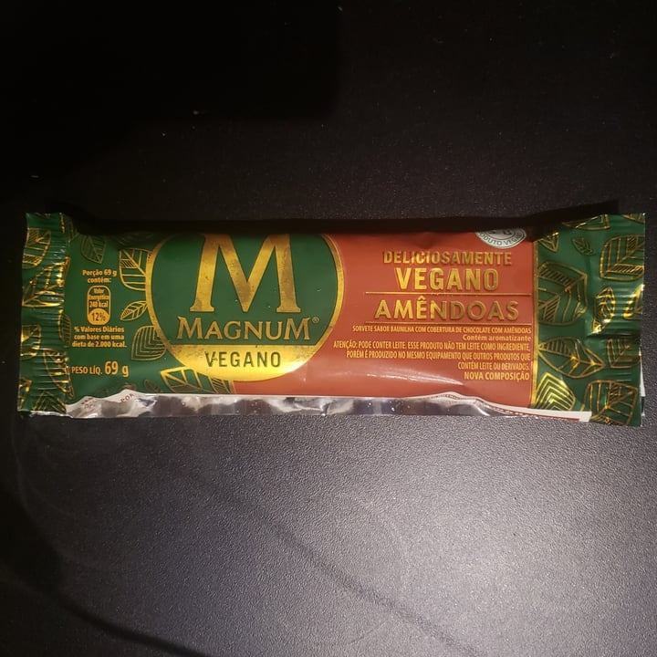 photo of Kibon  Picolé MAGNUM VEGANO shared by @nalunutriveg on  18 Nov 2023 - review