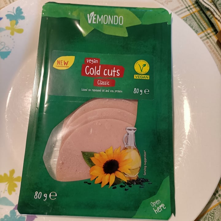 photo of Vemondo Vegan Cold Cuts Classic shared by @olli71 on  17 Jan 2024 - review