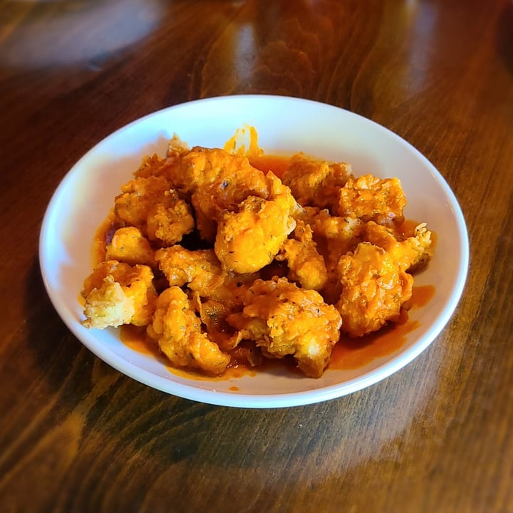 photo of Lucky's Buffalo Cauliflower Bites shared by @agreene428 on  27 Apr 2024 - review