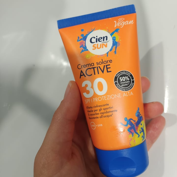 photo of Cien crema solare Active 30 shared by @fede02 on  11 Jul 2024 - review