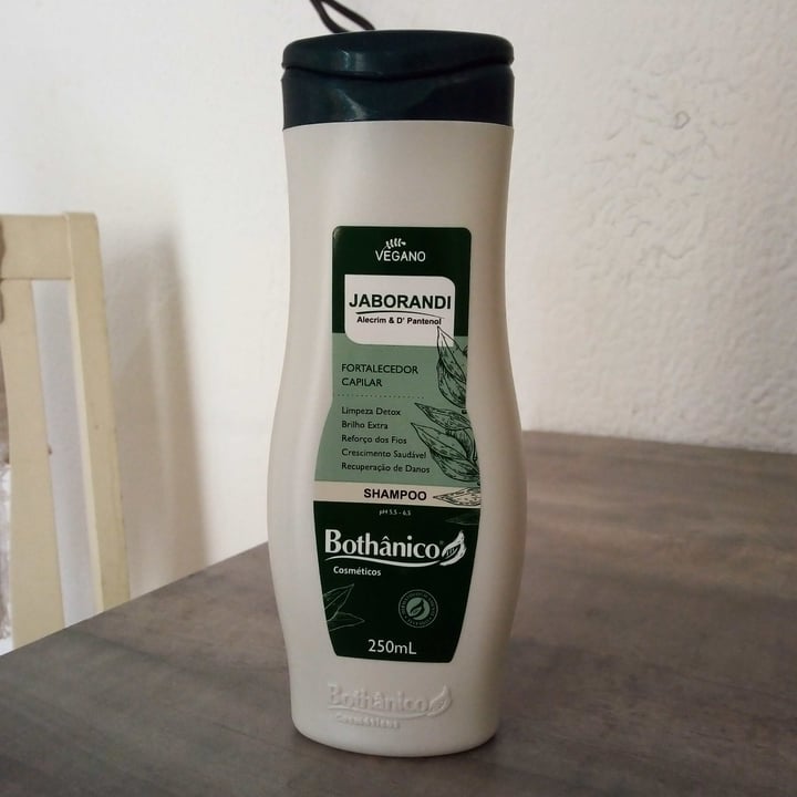 photo of Bothânico Shampoo Fortalecedor Capilar shared by @andrezars on  13 Nov 2024 - review
