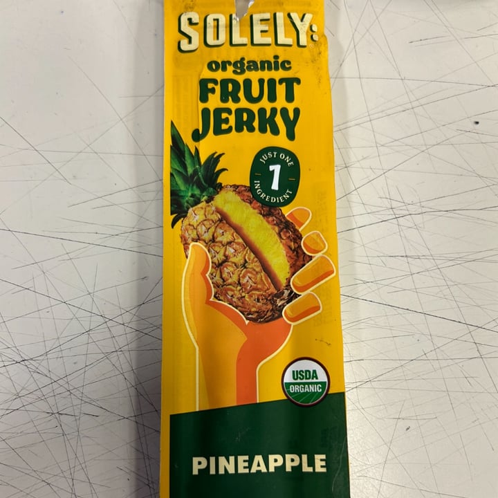 photo of Solely 1/2 of an organic pineapple shared by @justsomeenby on  18 Oct 2024 - review