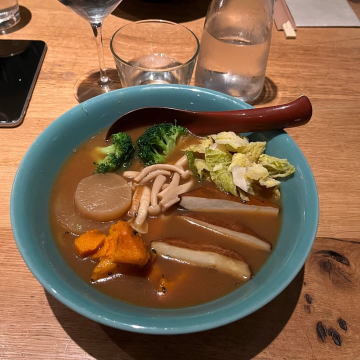 photo of Zazà Ramen, sake bar & restaurant Ramen vegano con soba e miso shared by @laraaleo on  09 Feb 2024 - review