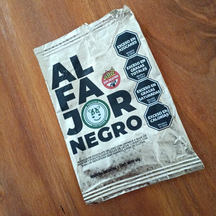 photo of Felices Las Vacas Alfajor Negro shared by @veganizandomed on  25 Aug 2025 - review