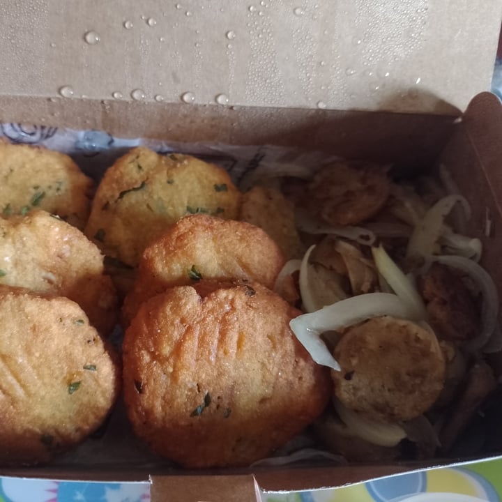 photo of Veg in Box Falafel e linguiça acebolada shared by @yukidelvalle on  18 Oct 2024 - review