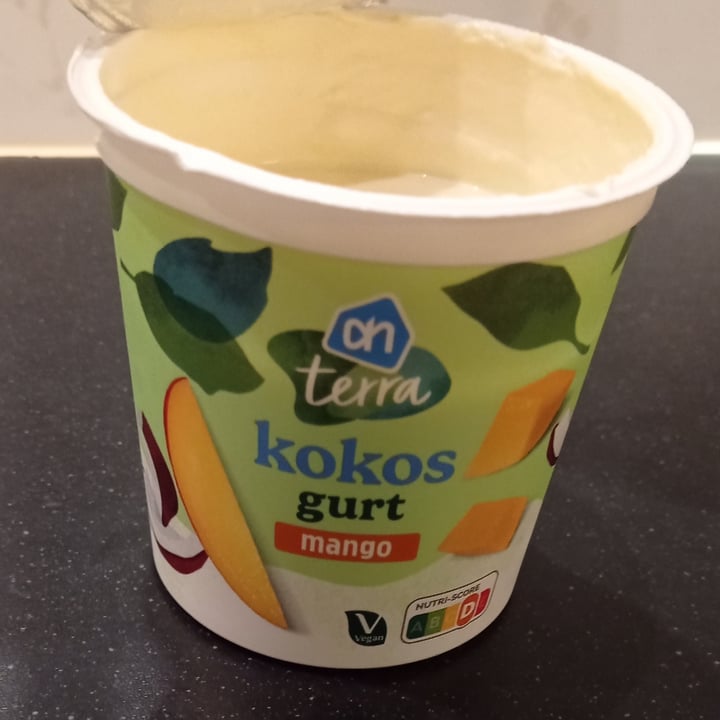 photo of Albert Heijn kokosgurt mango shared by @nuriawashungry on  04 May 2024 - review
