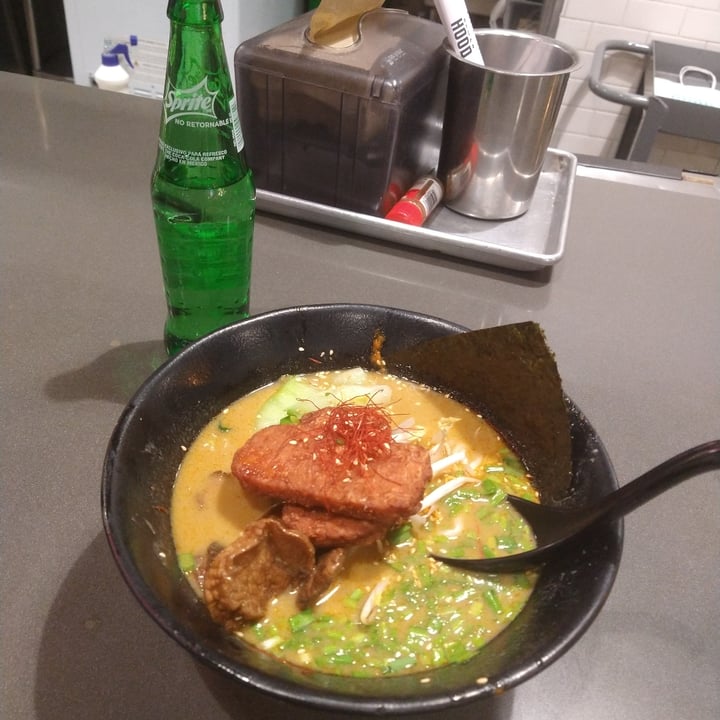 photo of Ramen Hood Spicy Pork Katsu Garlic Ramen shared by @mewinabubble on  13 Nov 2023 - review